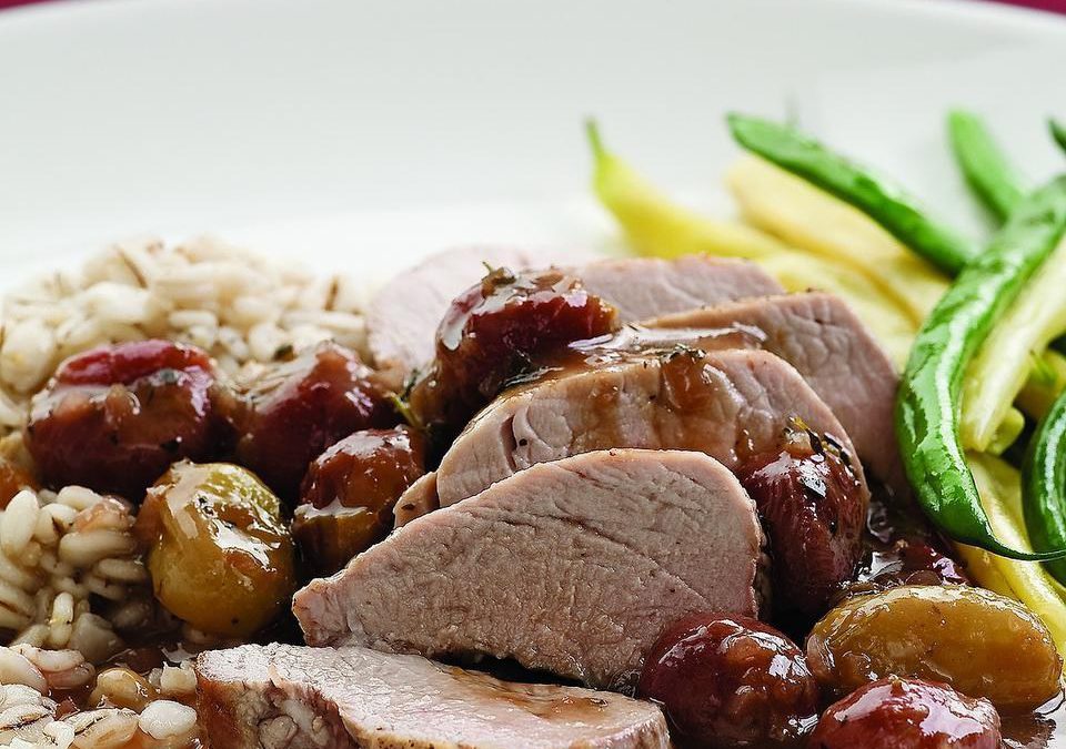 Holiday Menu 2016 – Pork Tenderloin with Roasted Grape Sauce